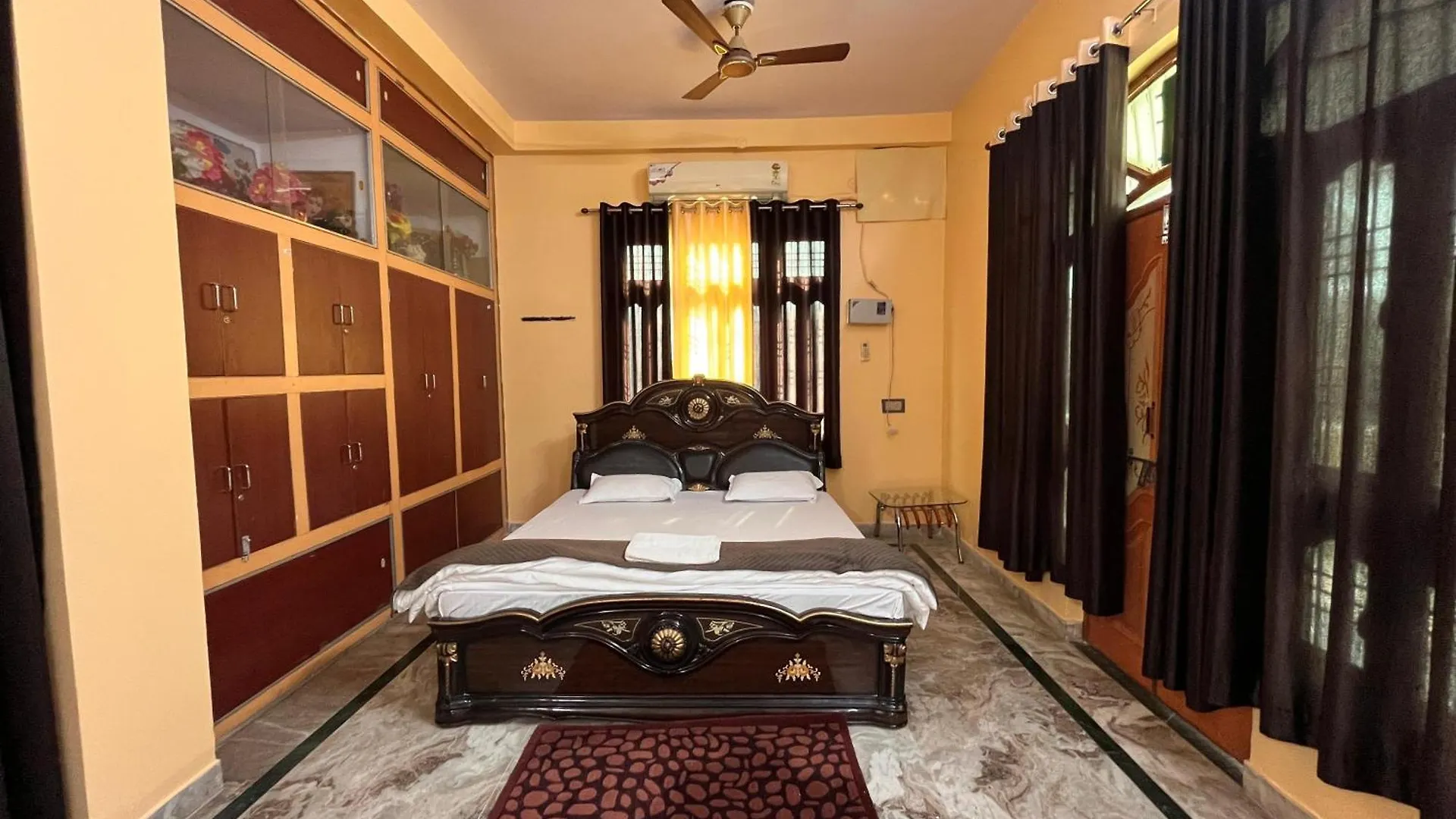 Apartman Travellers Stay Váránaszi